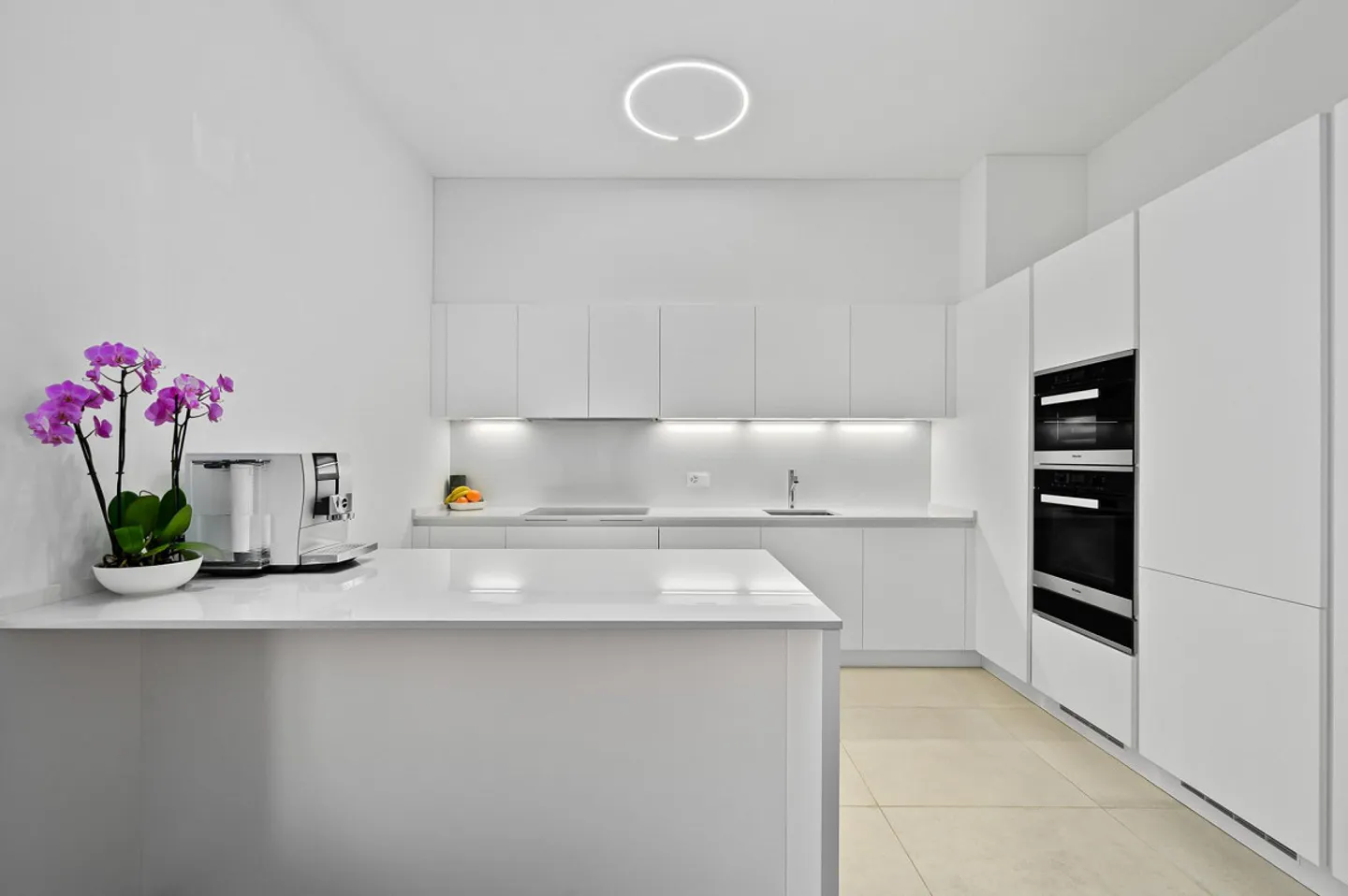 Chices Apartment mit Seeblick - Foto 3 von 13