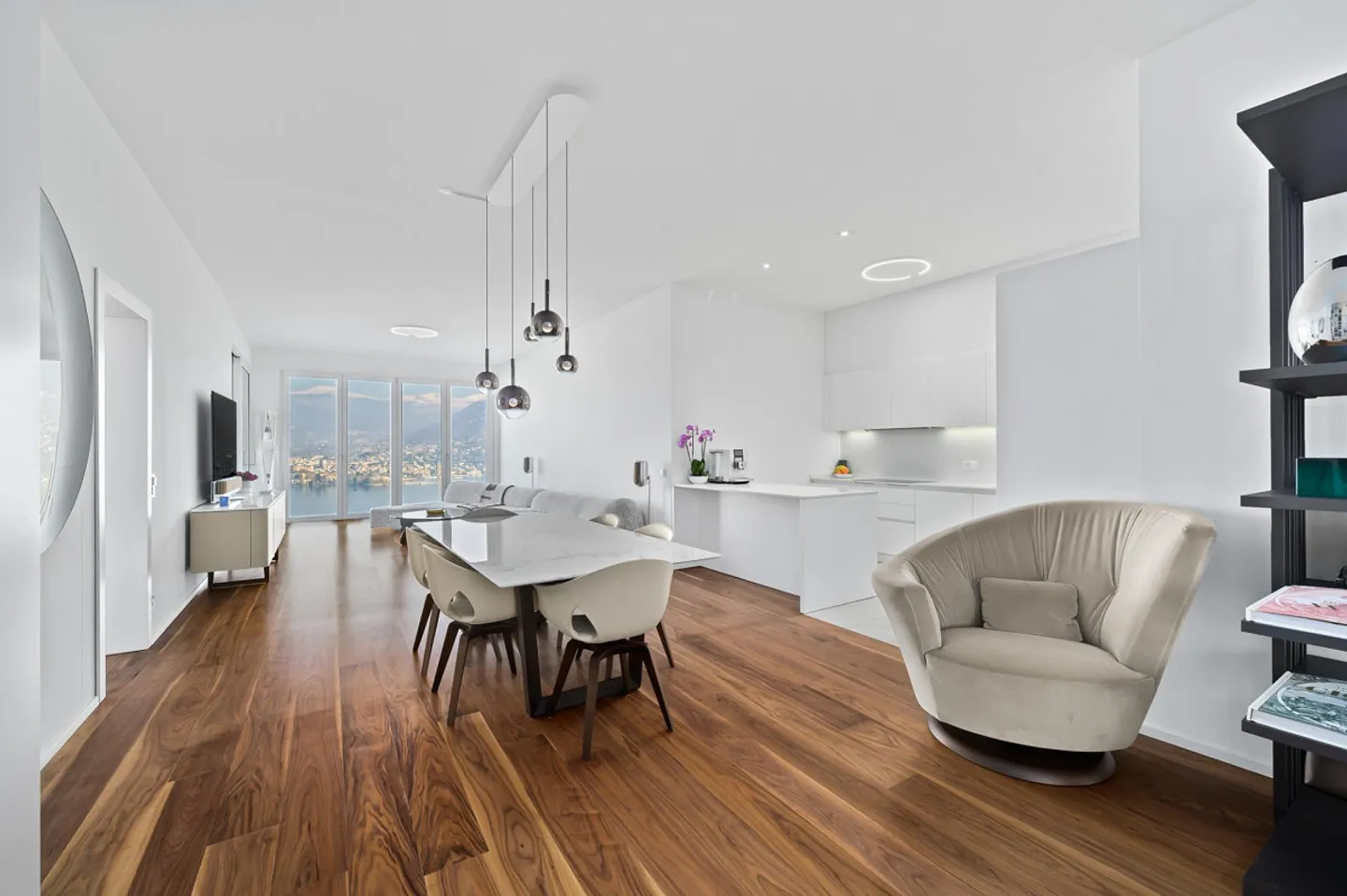 Chices Apartment mit Seeblick - Foto 7 von 13