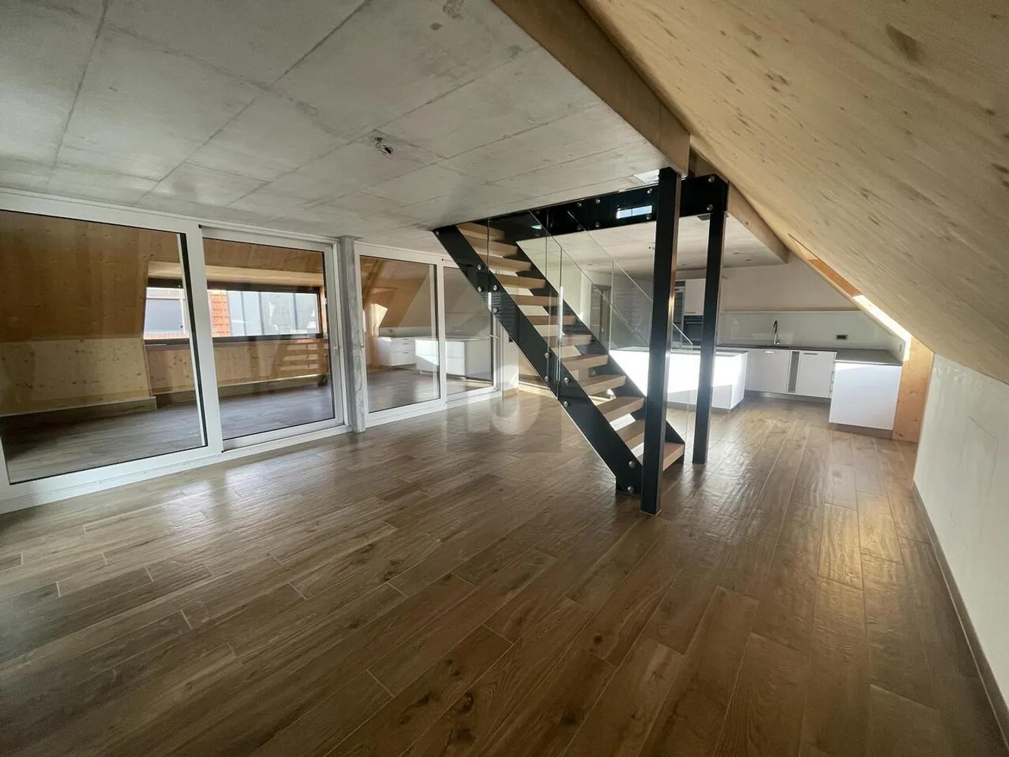 SPACIOUS COMFORT WITH LOGGIA - Photo 1 of 6