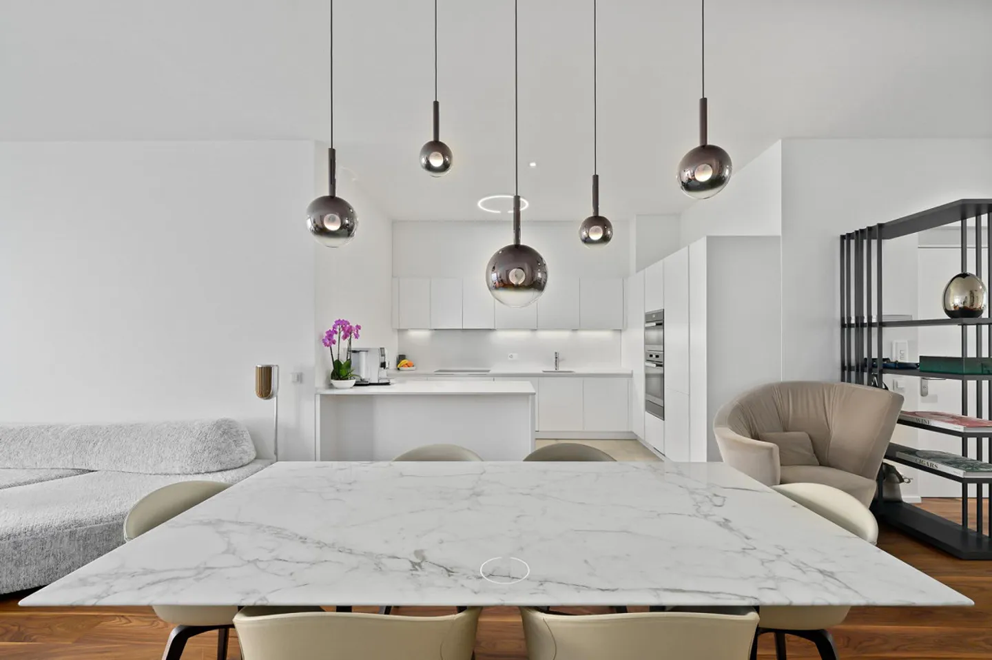 Chices Apartment mit Seeblick - Foto 13 von 13