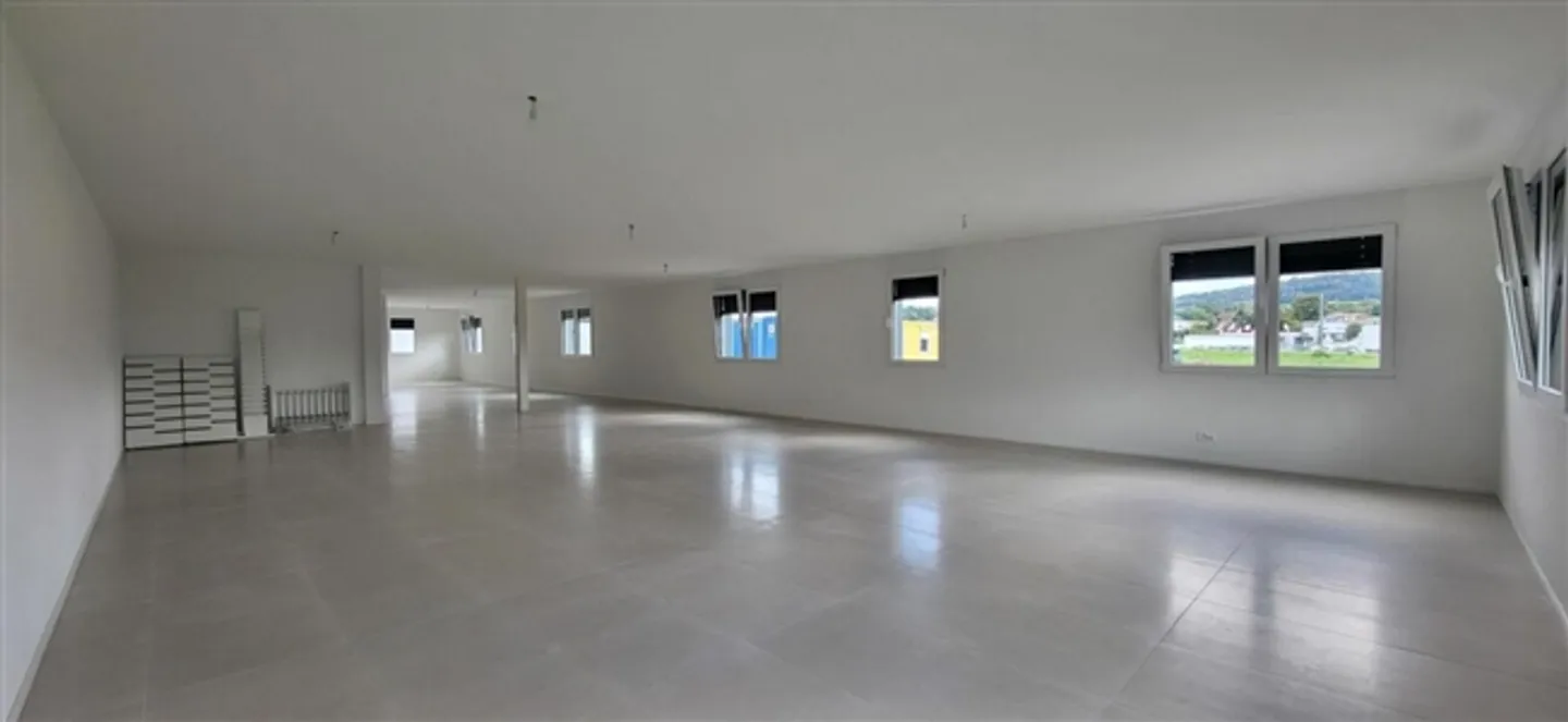 Gestion/Bureau 4 Chambres 200 m2 à Corcelles-près-Payerne - Photo 3 sur 11