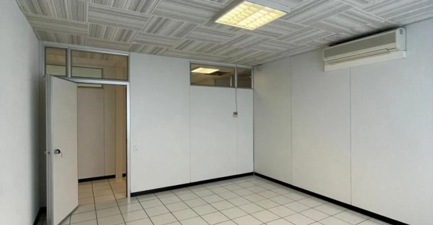 Il tuo spazio commerciale a Rivera - Foto 3 di 6