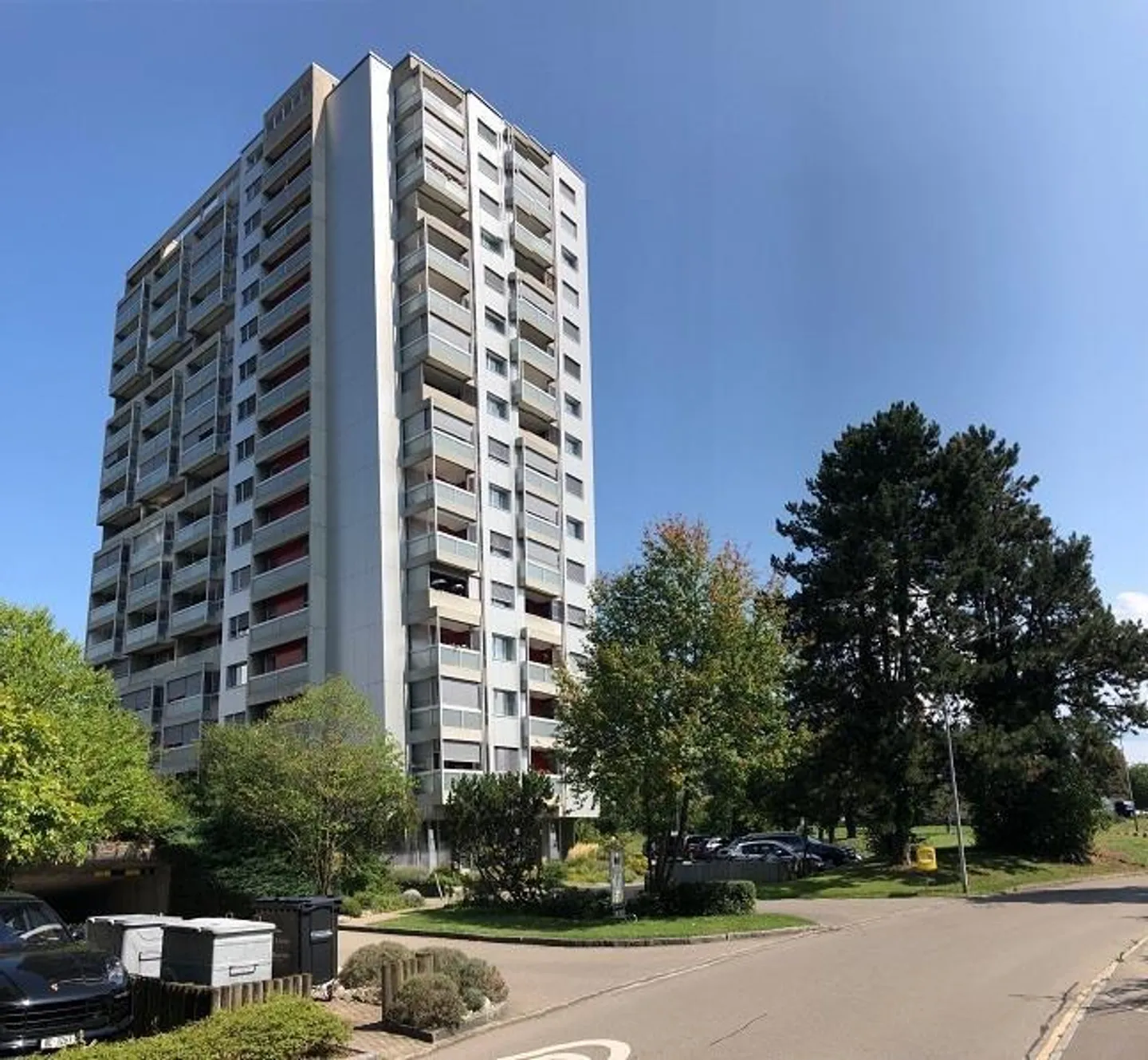 Ottimo appartamento di 3,5 stanze con vista - Foto 1 di 6