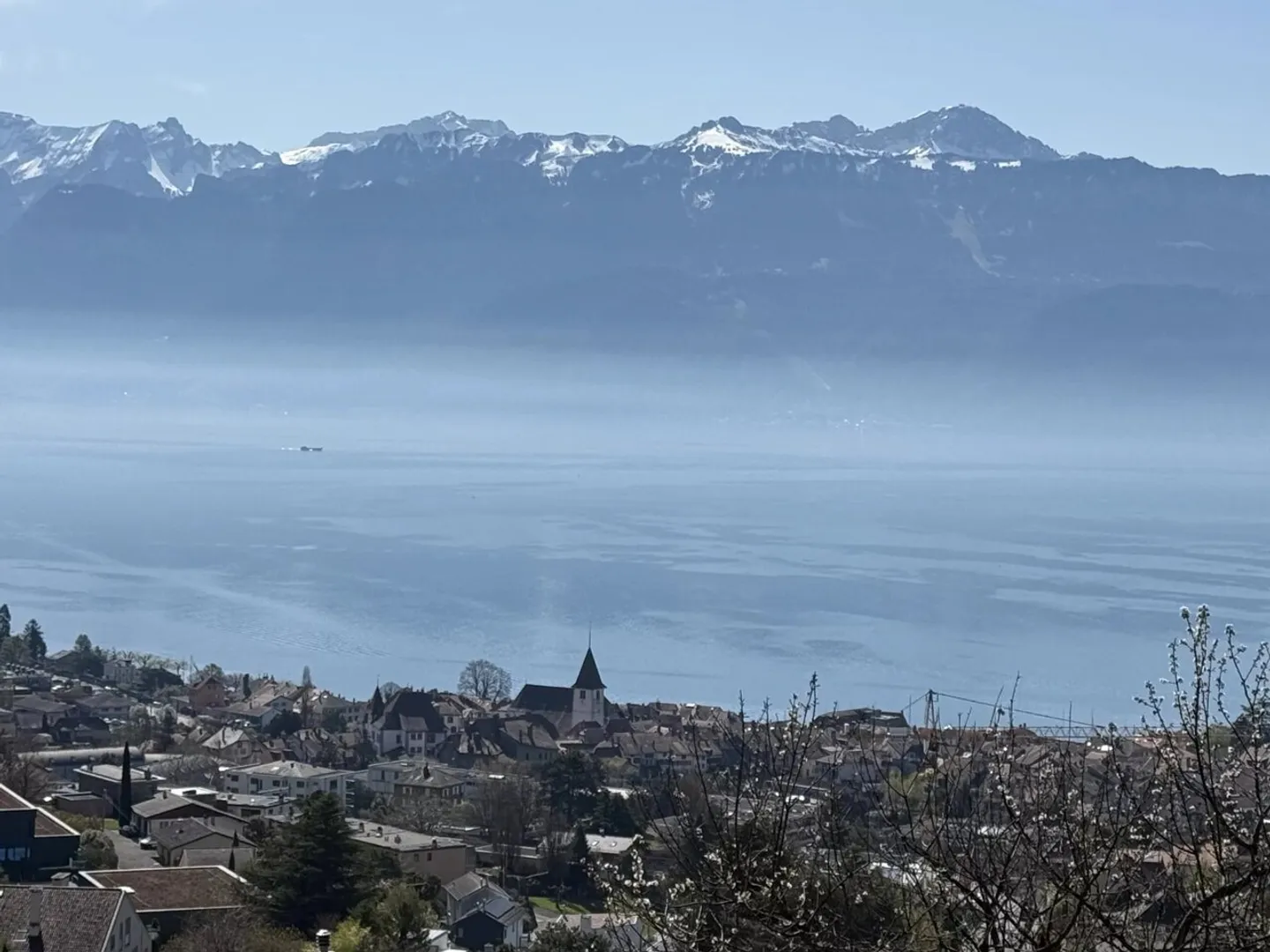 Panoramavilla, nahe Schulen und Verkehr, ruhig - Foto 1 von 10