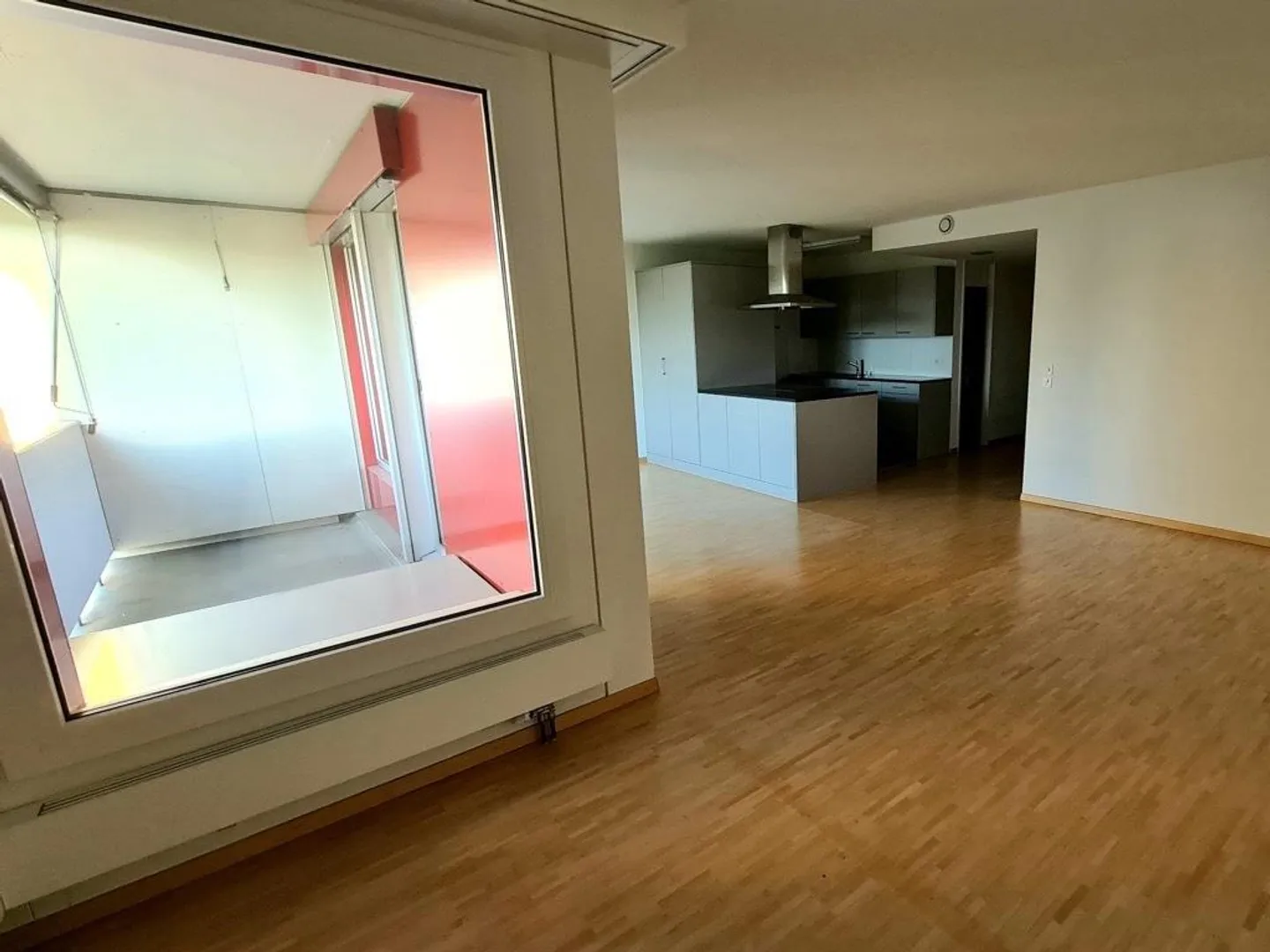 Ottimo appartamento di 3,5 stanze con vista - Foto 4 di 6