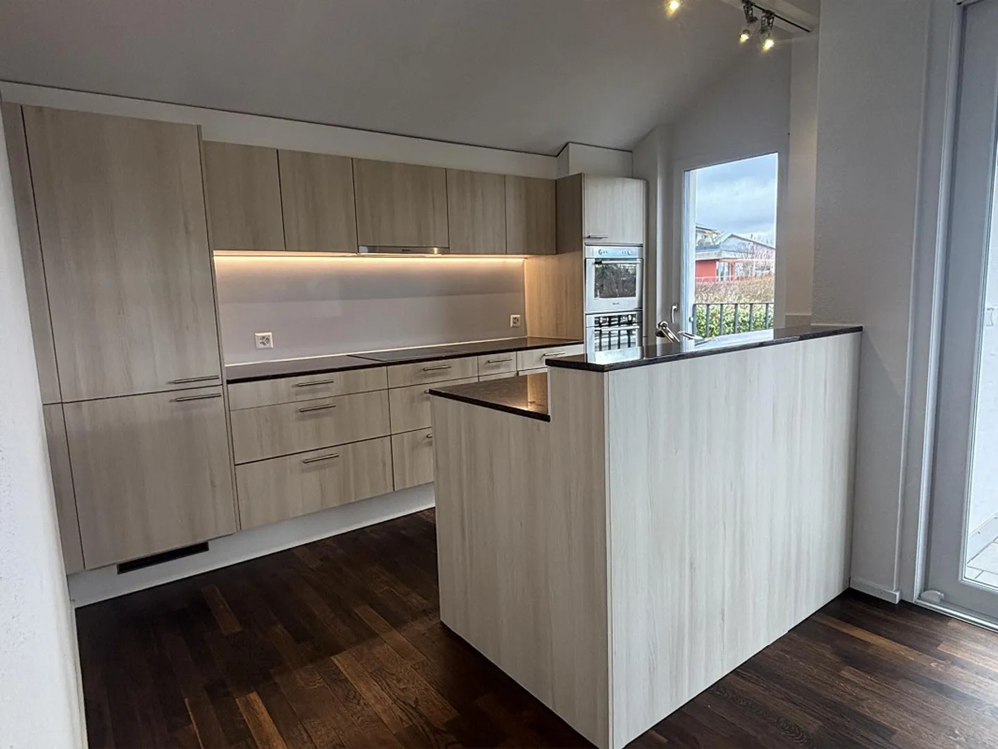 Appartement sous les combles de 4,5 pièces ensoleillé avec belle vue - Photo 6 sur 12