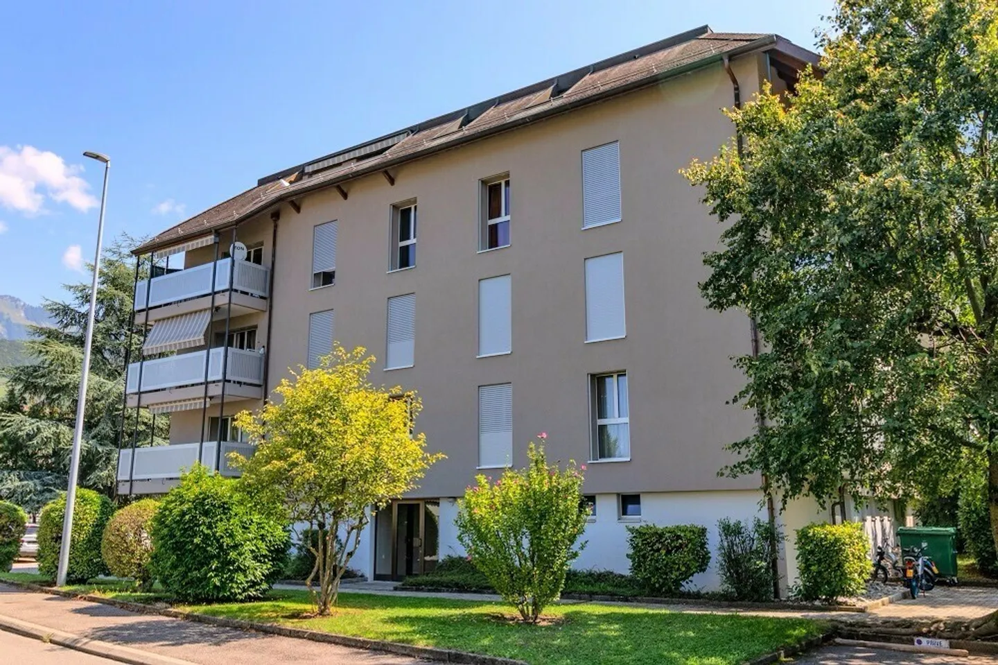 Place ouverte - Photo 2 sur 2