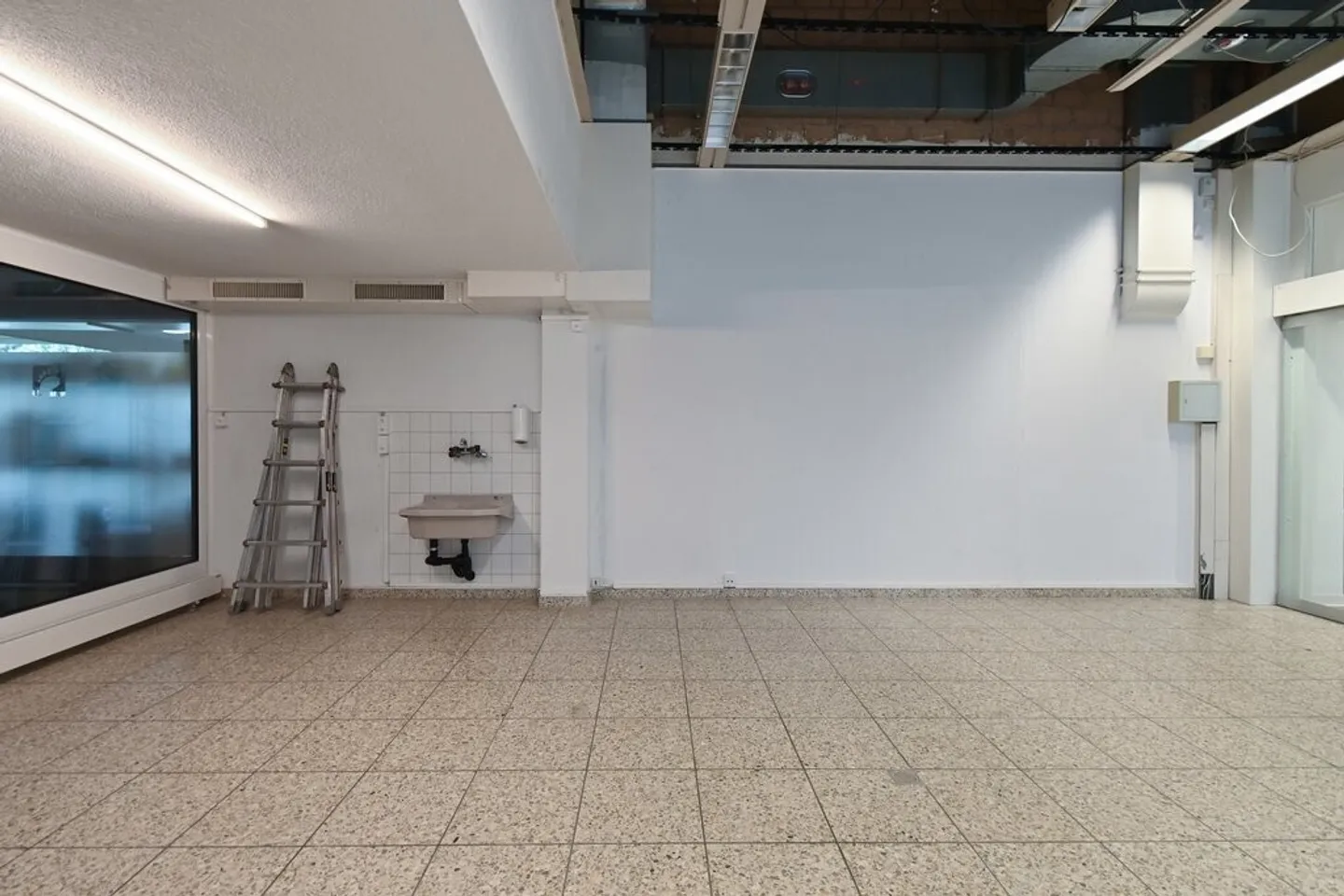 Subaffittuario - Spazio commerciale adatto per il settore della salute - Foto 4 di 8