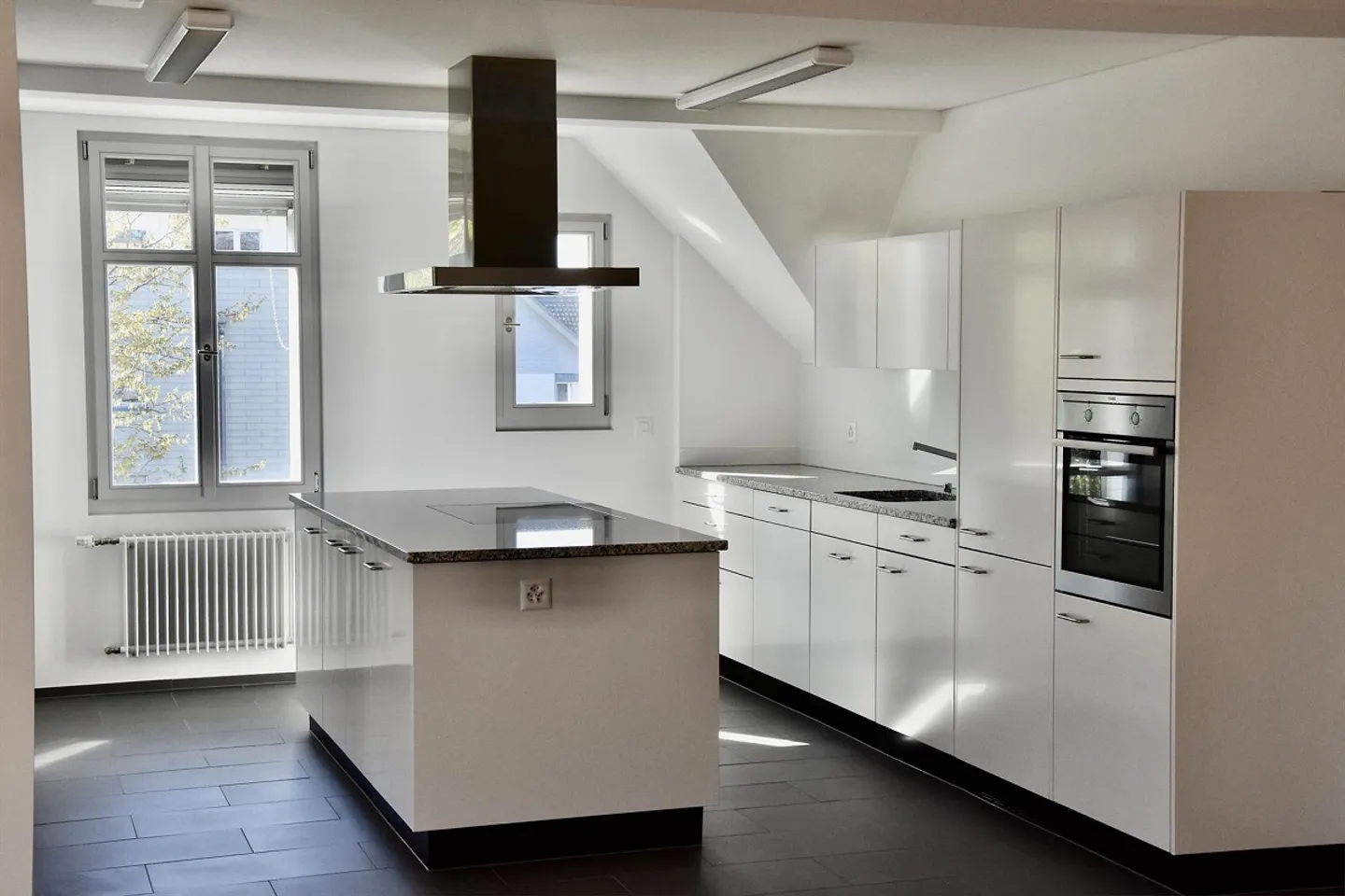 Maisonette Penthouse in Historic City Villa - Photo 5 of 16