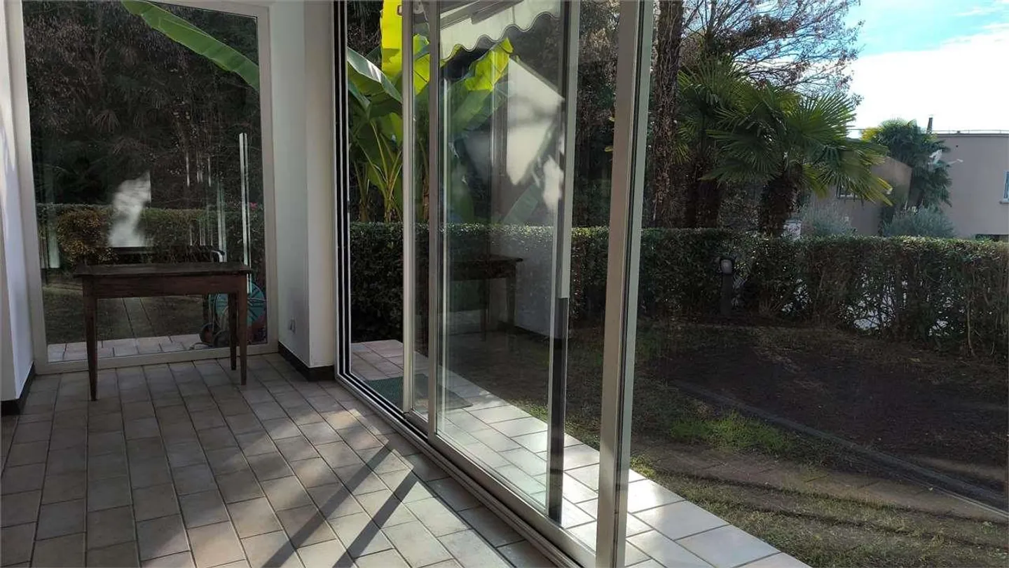 Albonago-Ruvigliana - Élégant 4.5 Pièces Vue Lac avec Jardin Privé - Photo 2 sur 13