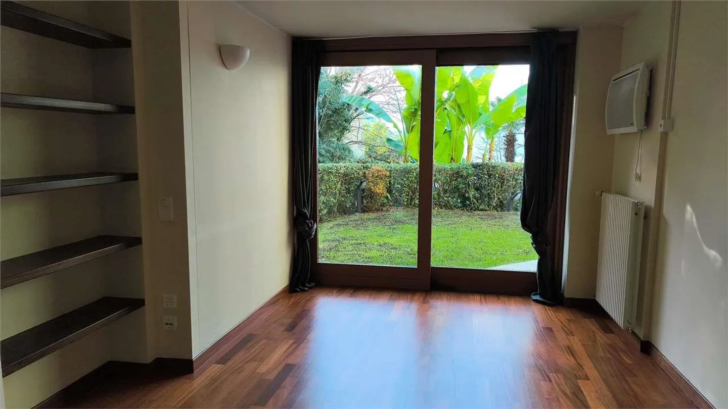 Albonago-Ruvigliana - Élégant 4.5 Pièces Vue Lac avec Jardin Privé - Photo 13 sur 13