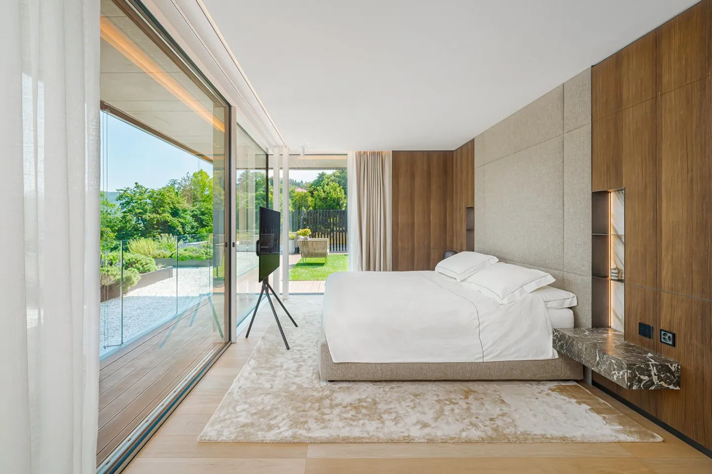 Elegantes Doppelhaus - Foto 10 von 13