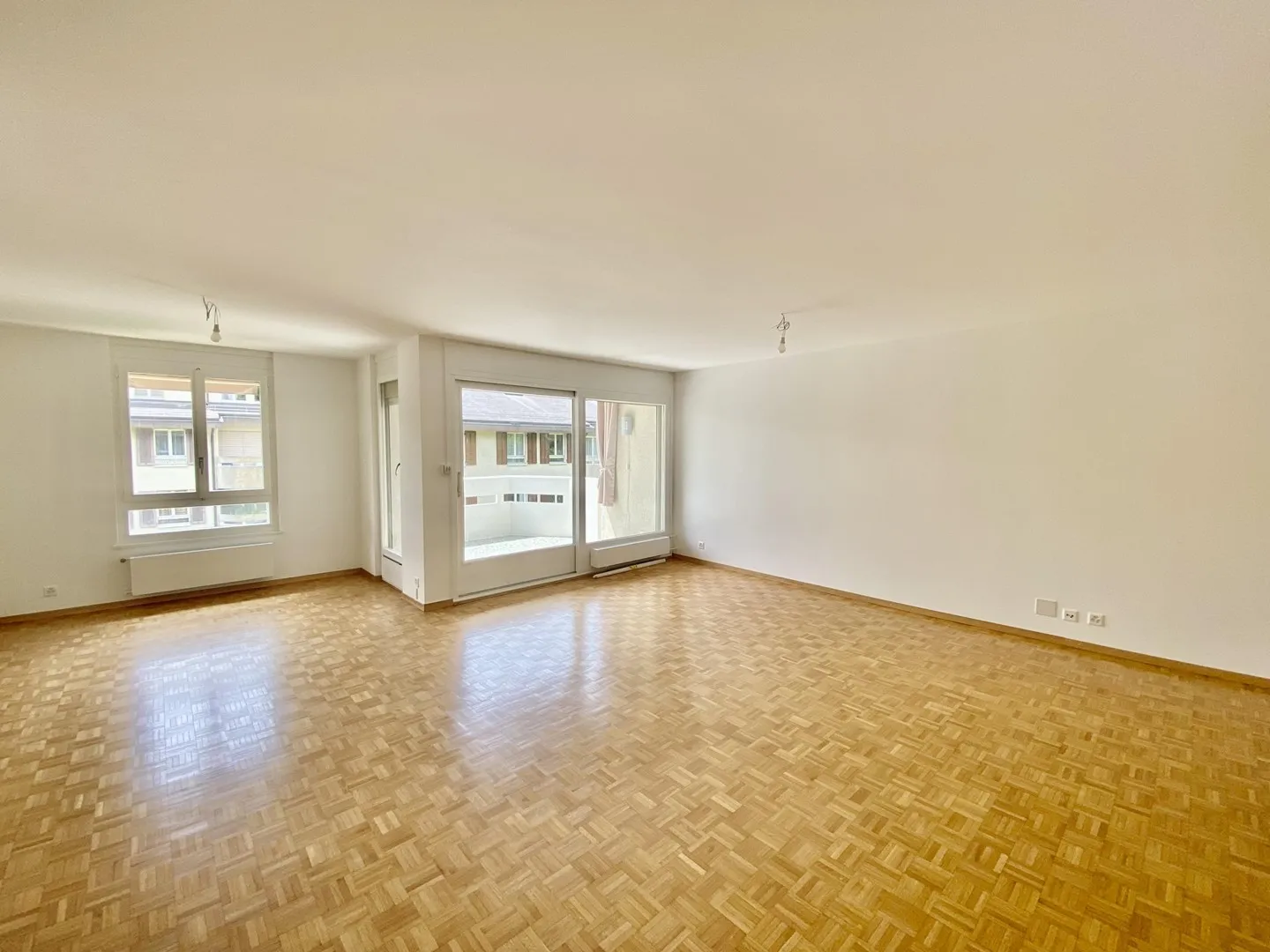 Apartment for rent - Photo 2 of 8