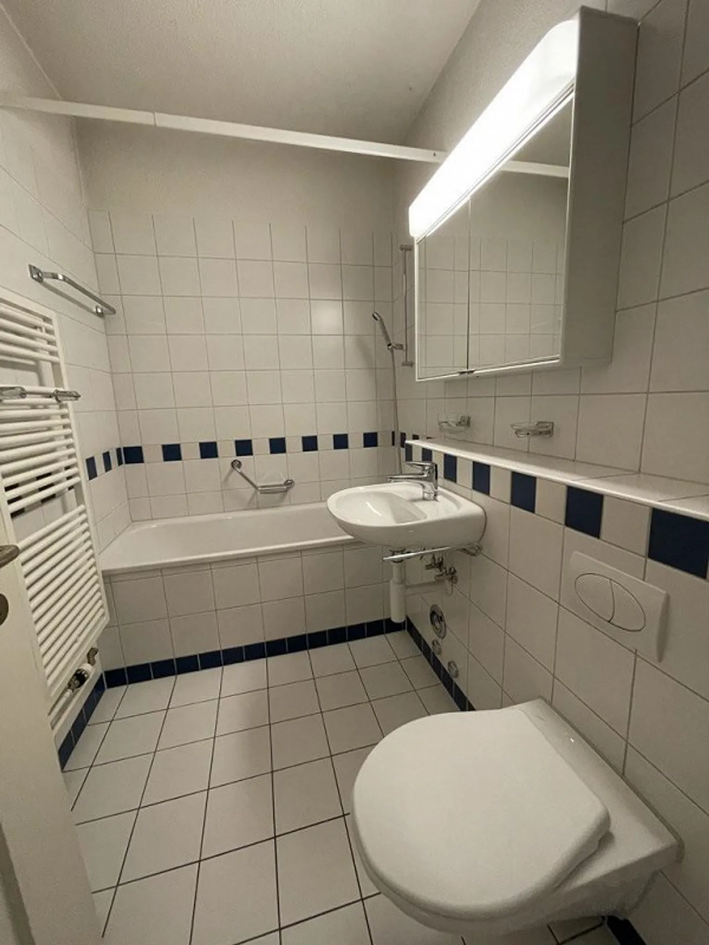 Belle appartement de 3 pièces dans un emplacement central - Photo 7 sur 8