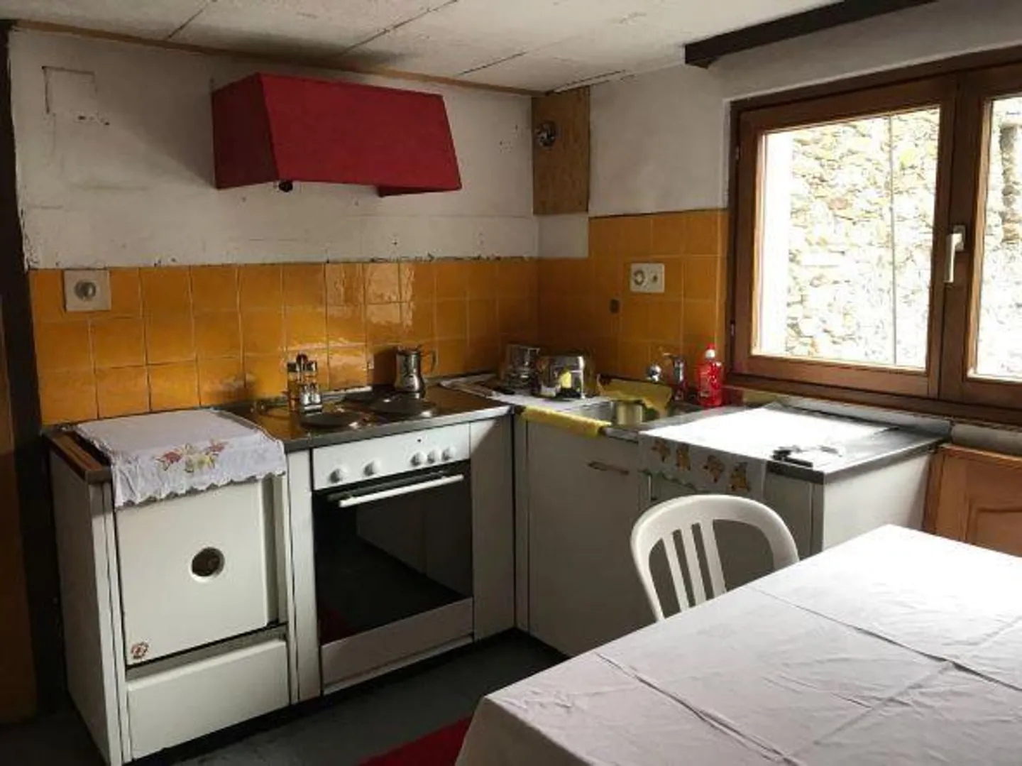 4 1/2-Room Semi-Detached House with Terrace in a Very Sunny Location with a View - Photo 9 of 24