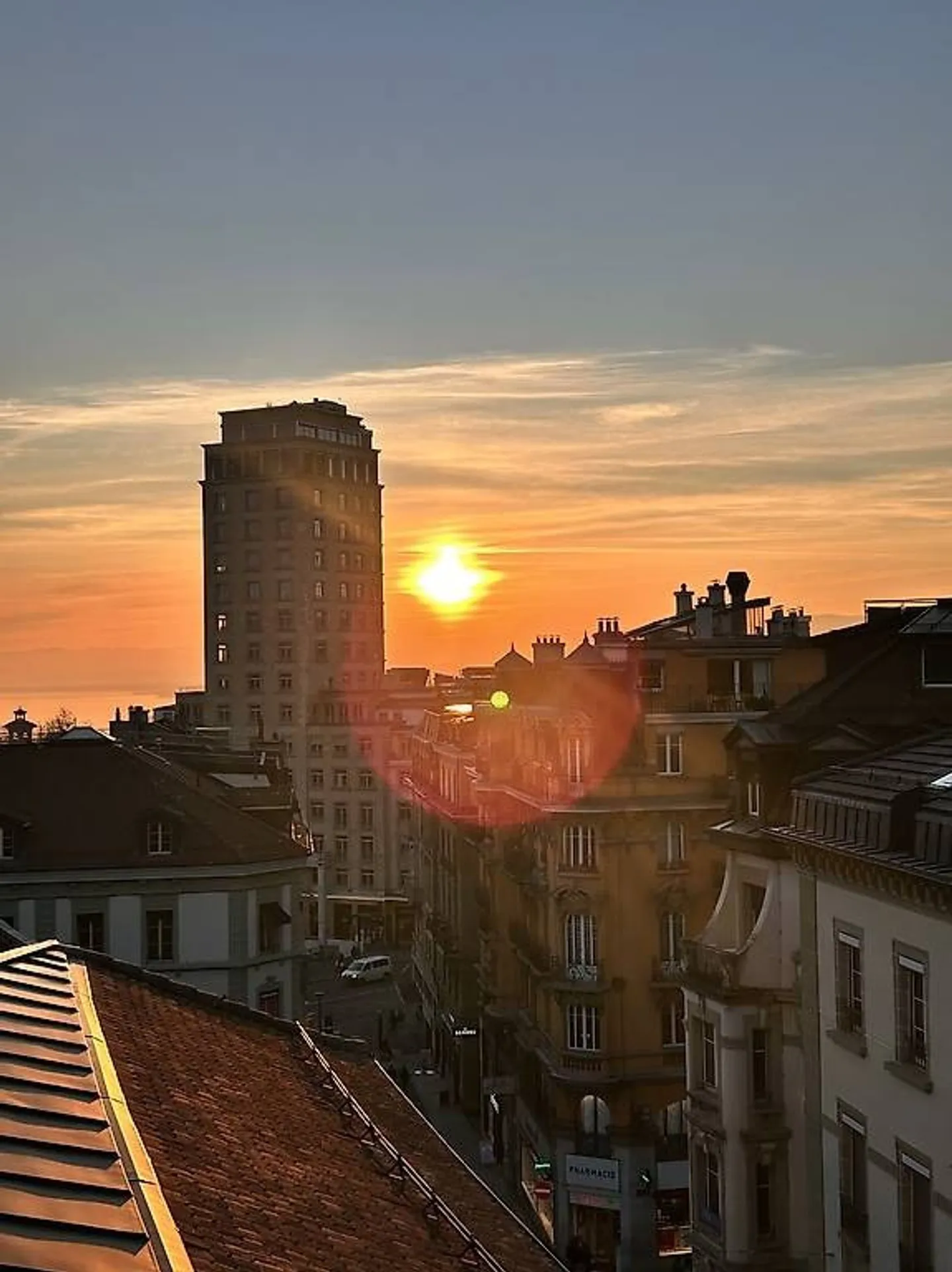 Charmant attique 2.5p au centre de Lausanne - Photo 1 sur 7