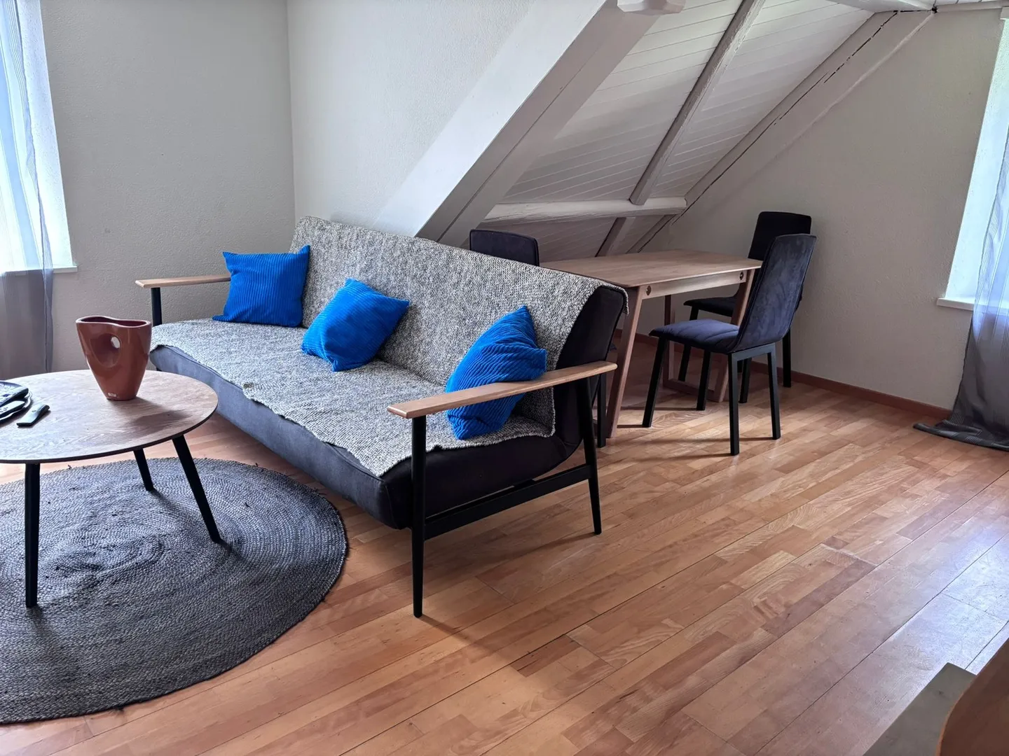 Appartamento moderno di 3,5 stanze con mobili - Langnau am Albis Ideale per aziende e famiglie - Foto 3 di 13