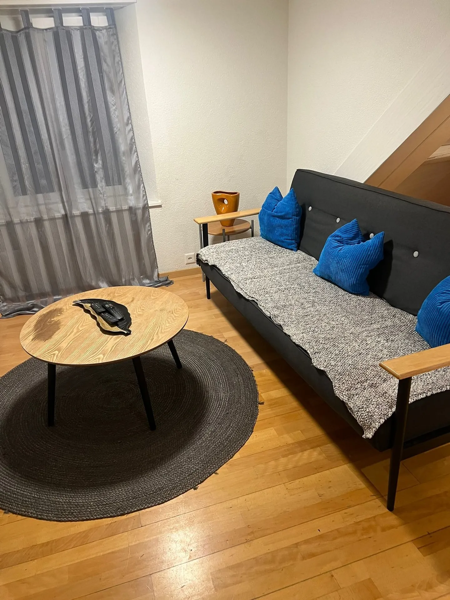 Appartamento moderno di 3,5 stanze con mobili - Langnau am Albis Ideale per aziende e famiglie - Foto 4 di 13