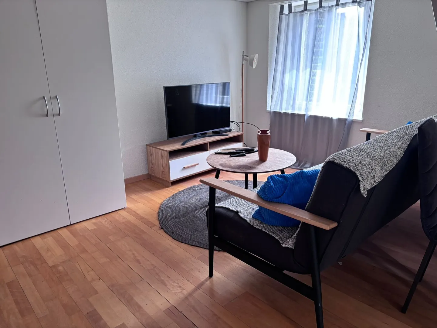 Appartamento moderno di 3,5 stanze con mobili - Langnau am Albis Ideale per aziende e famiglie - Foto 2 di 13