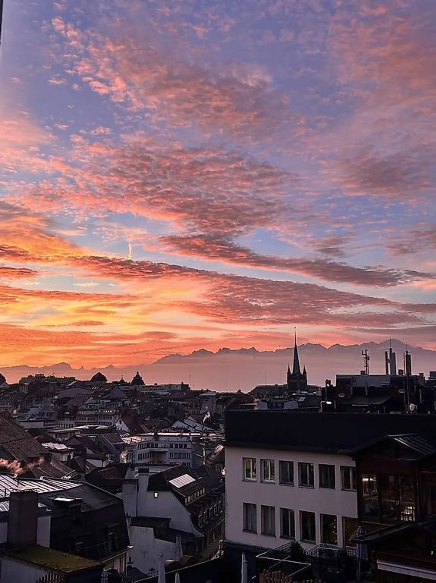 Charmant attique 2.5p au centre de Lausanne - Photo 5 sur 7