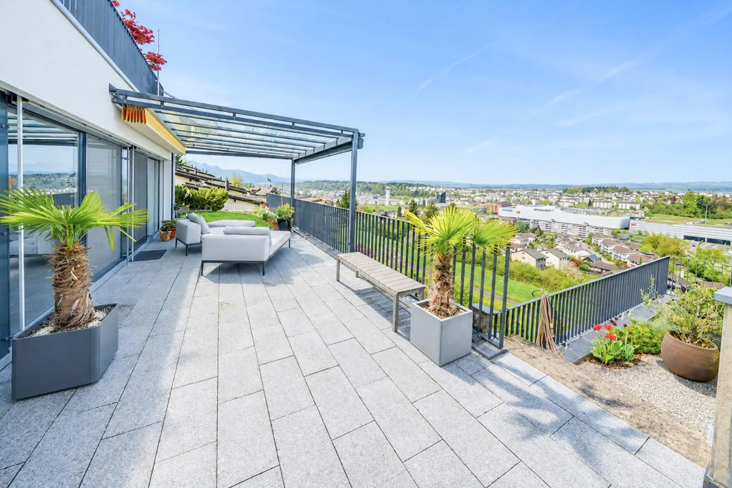 Your Loge Place Above the Rontal - Dream House with a View - Photo 1 of 7