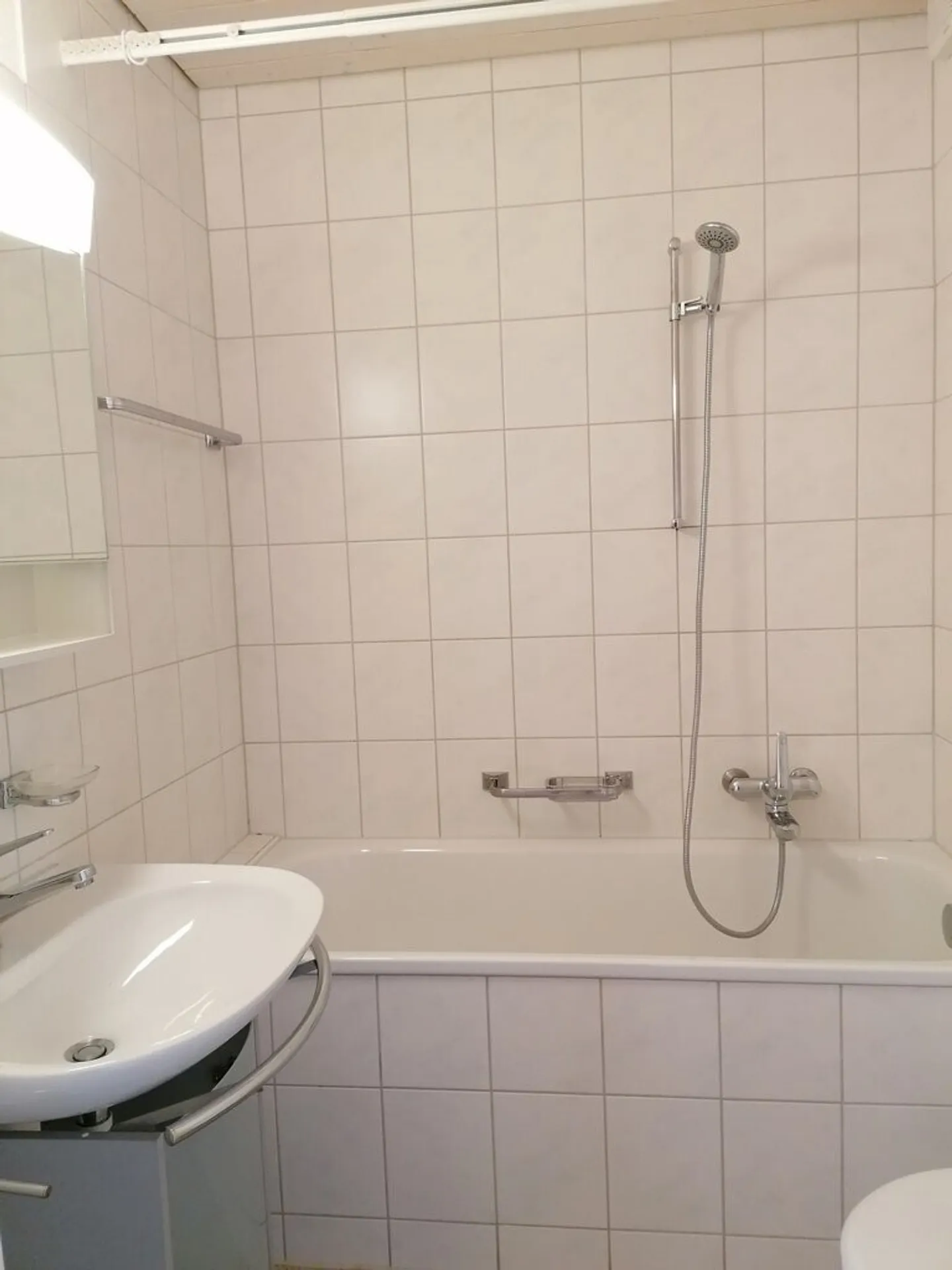 Charmante appartement de 2,5 pièces avec grand balcon ! - Photo 7 sur 8