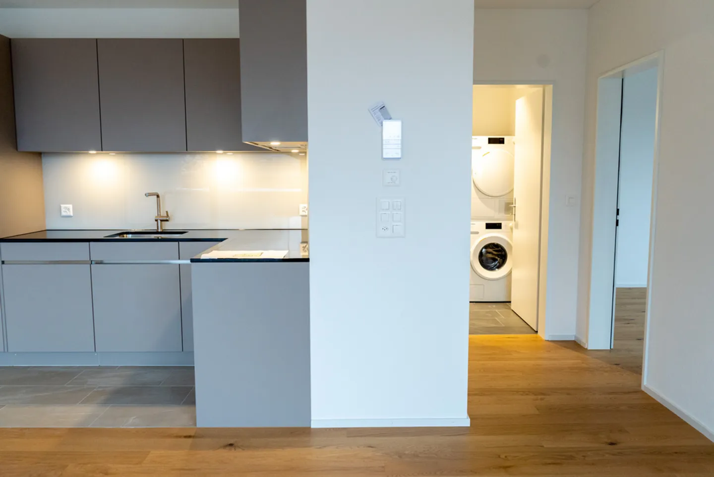 Bellissimo appartamento di 2,5 stanze in affitto a Sargans! - Foto 4 di 5