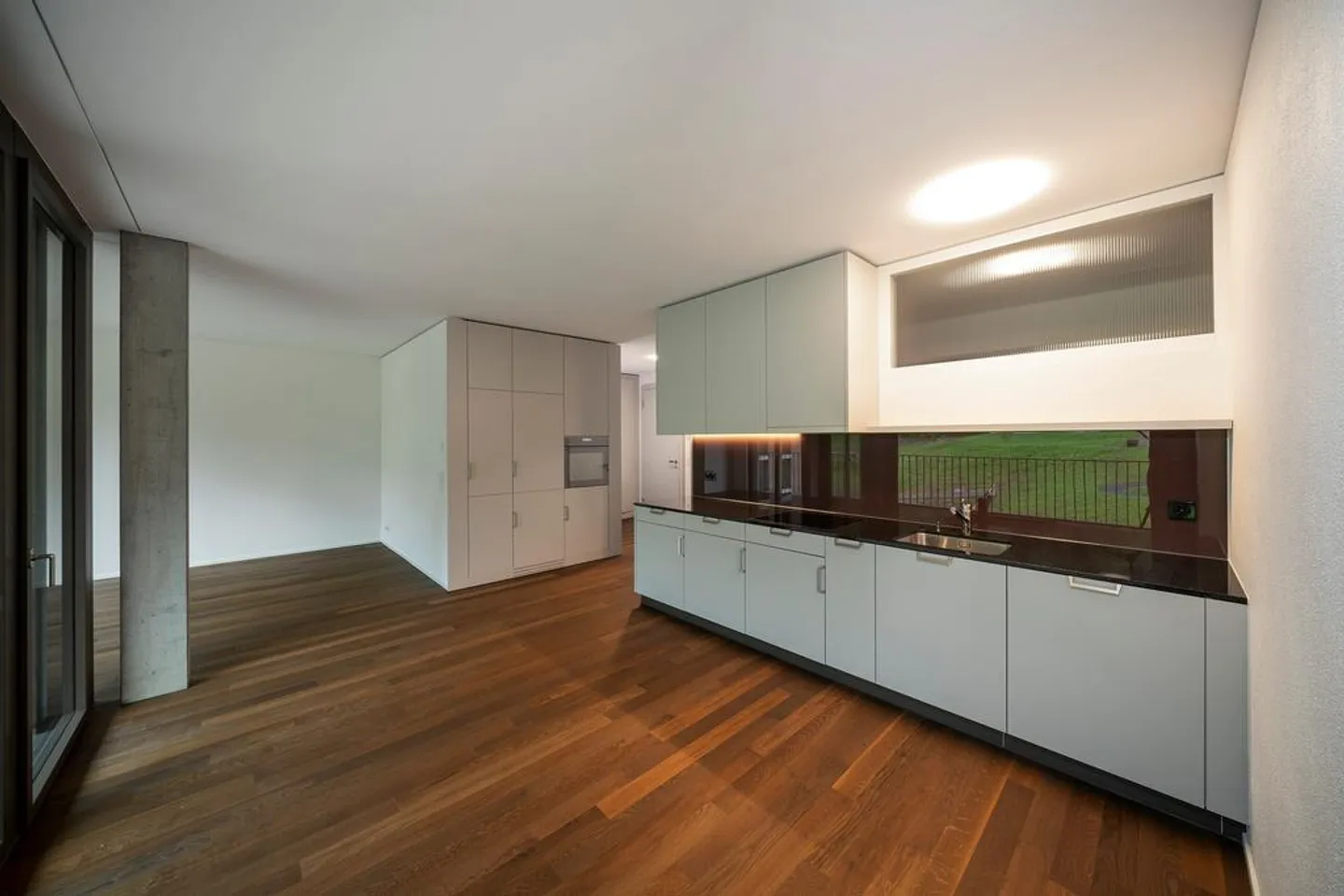 Living with a view of greenery - Photo 1 of 10