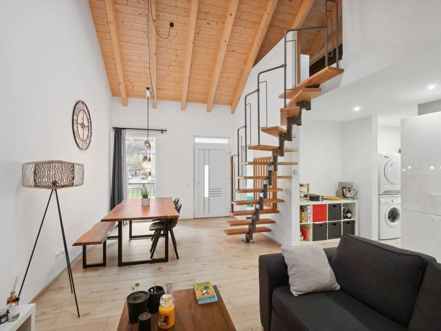 Investimento immobiliare con 4 unità abitative nel soleggiato Ticino - Foto 6 di 13