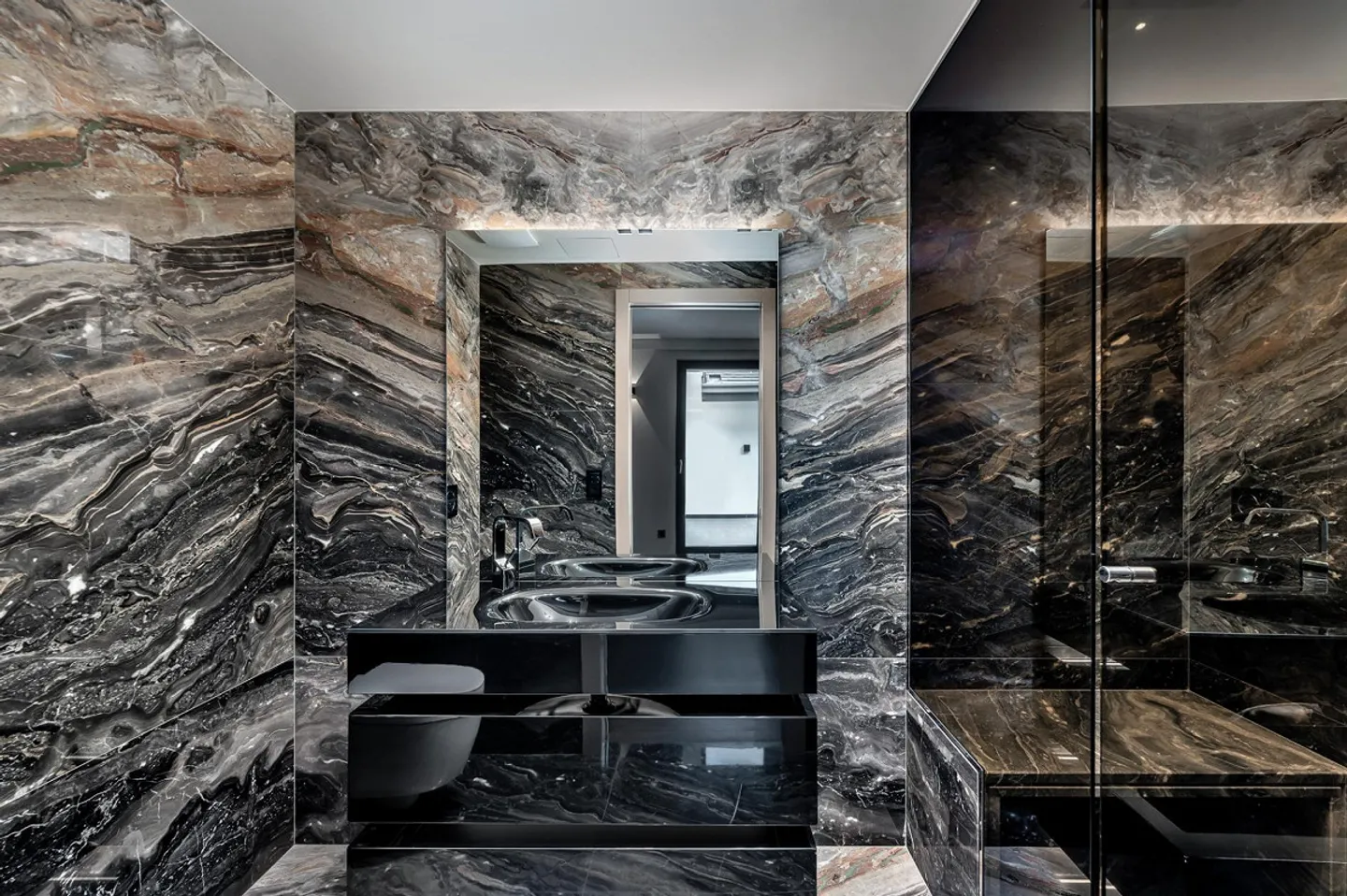 Propriété Prestigieuse avec Vue sur le Lac, Piscine et Ponton Privé - Photo 5 sur 13