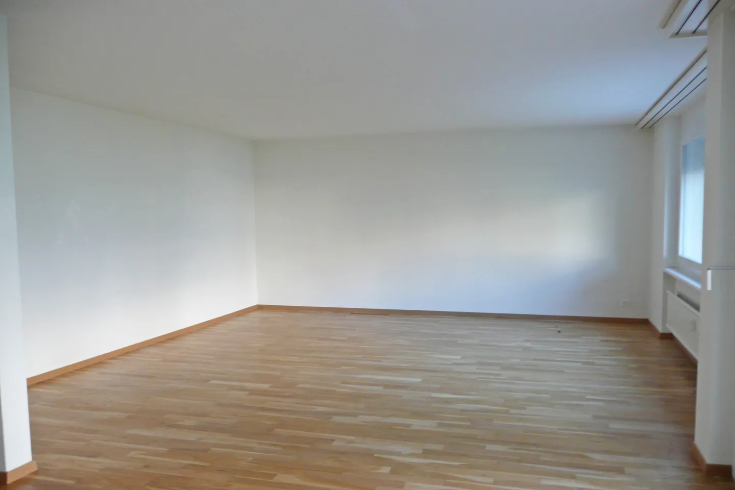 Apartment for rent - Photo 3 of 5