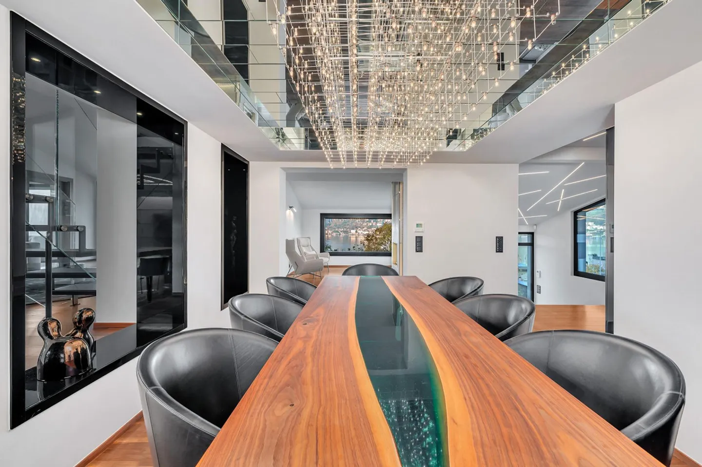 Propriété Prestigieuse avec Vue sur le Lac, Piscine et Ponton Privé - Photo 12 sur 13