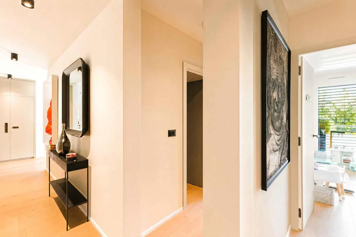 Luxury Attique with 100 m² Terrace - Photo 4 of 13
