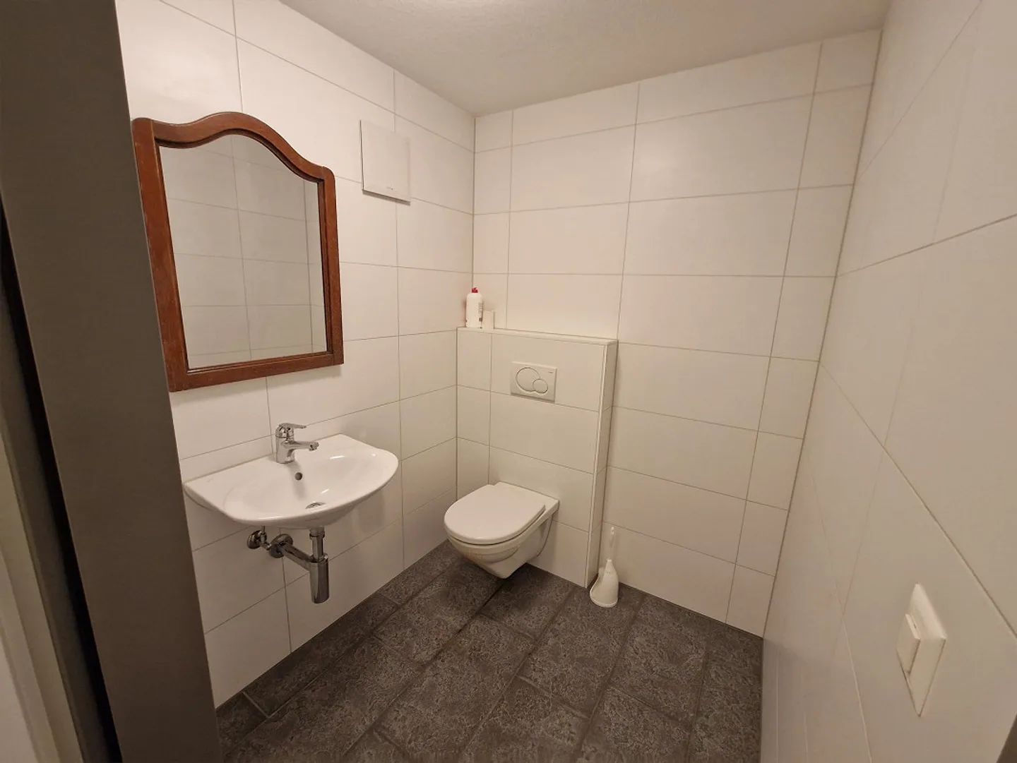 Ampio spazio hobby con cucina e bagno privato - Foto 3 di 7