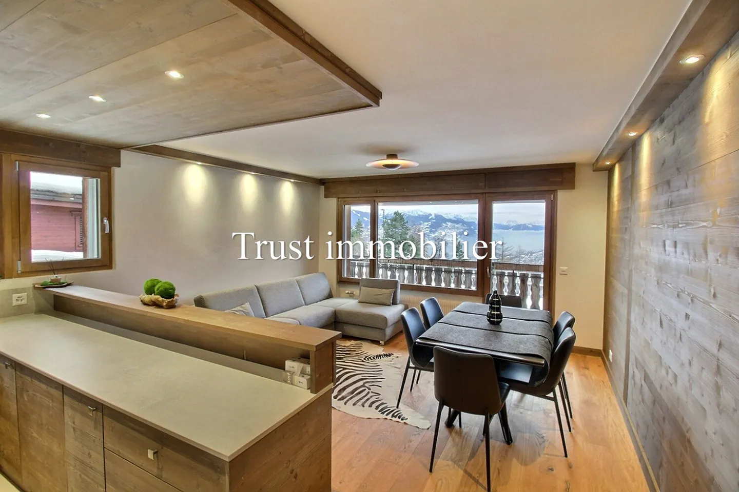 3008L. Year-round rental. Fully renovated apartment - Photo 1 of 16