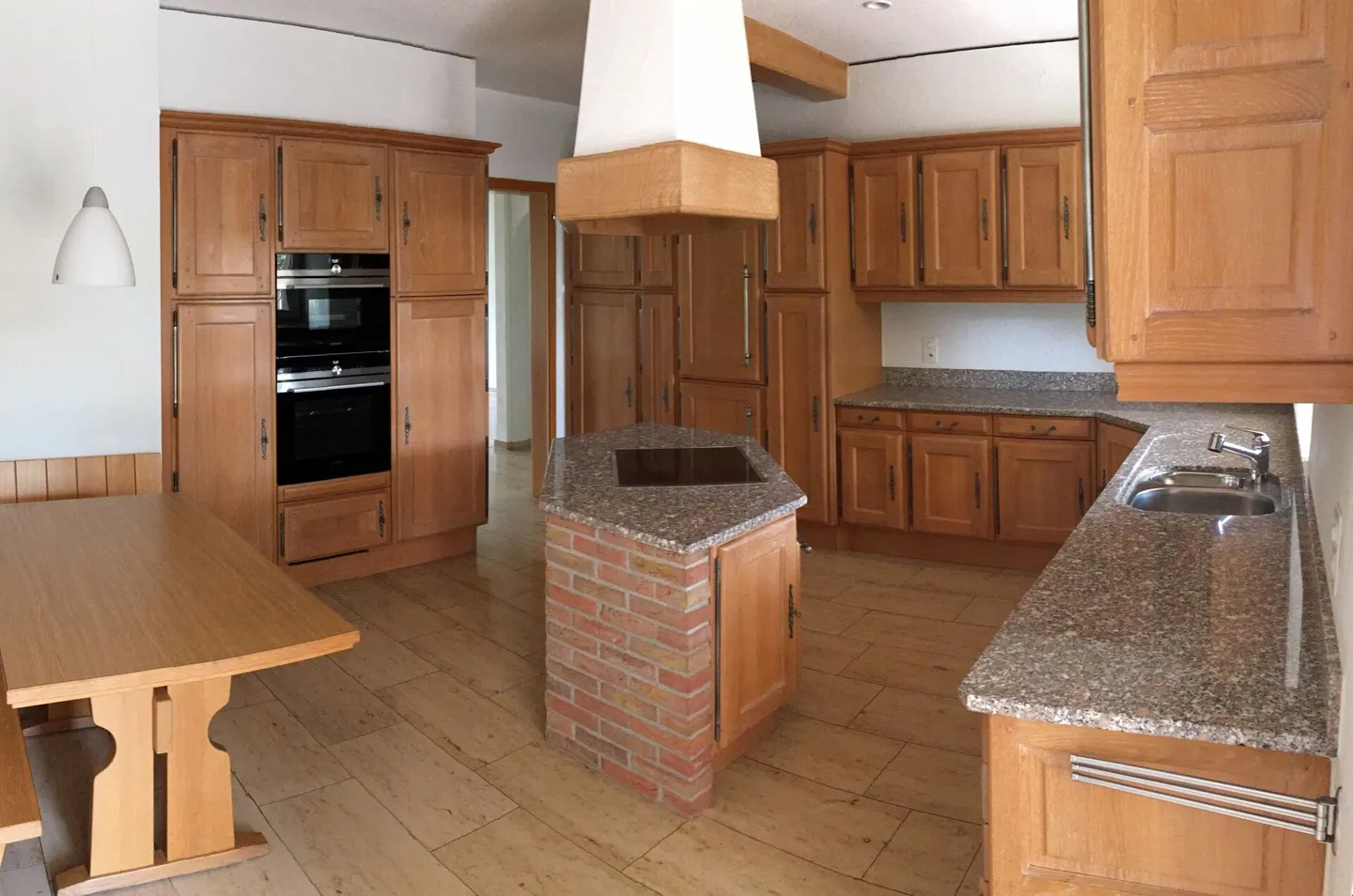 Sehr grosse 4.5 Zimmer Garten Wohnung an guter Lage in Lenzburg - Photo 1 sur 12