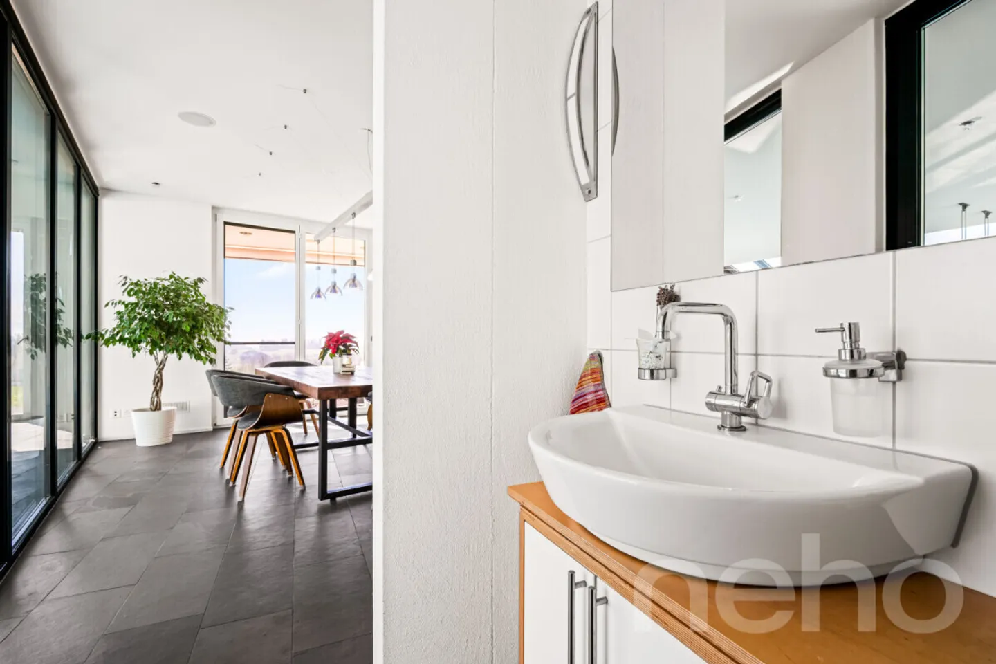 Exclusive single-family house with a wide view in an idyllic location - Photo 12 of 12