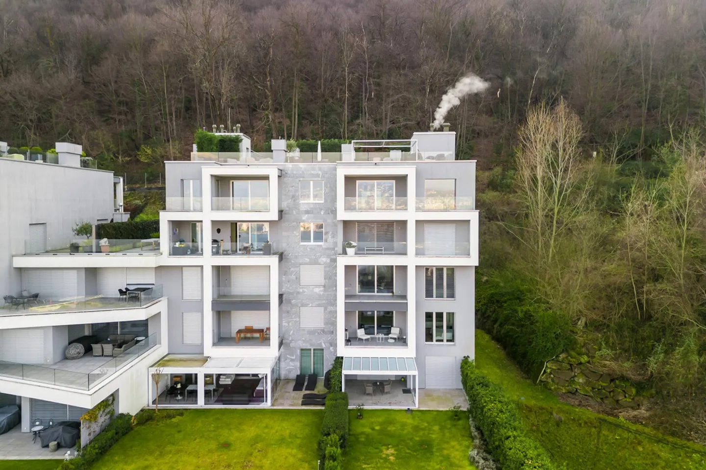 Appartamento di Lusso con Vista Lago - Foto 1 di 10