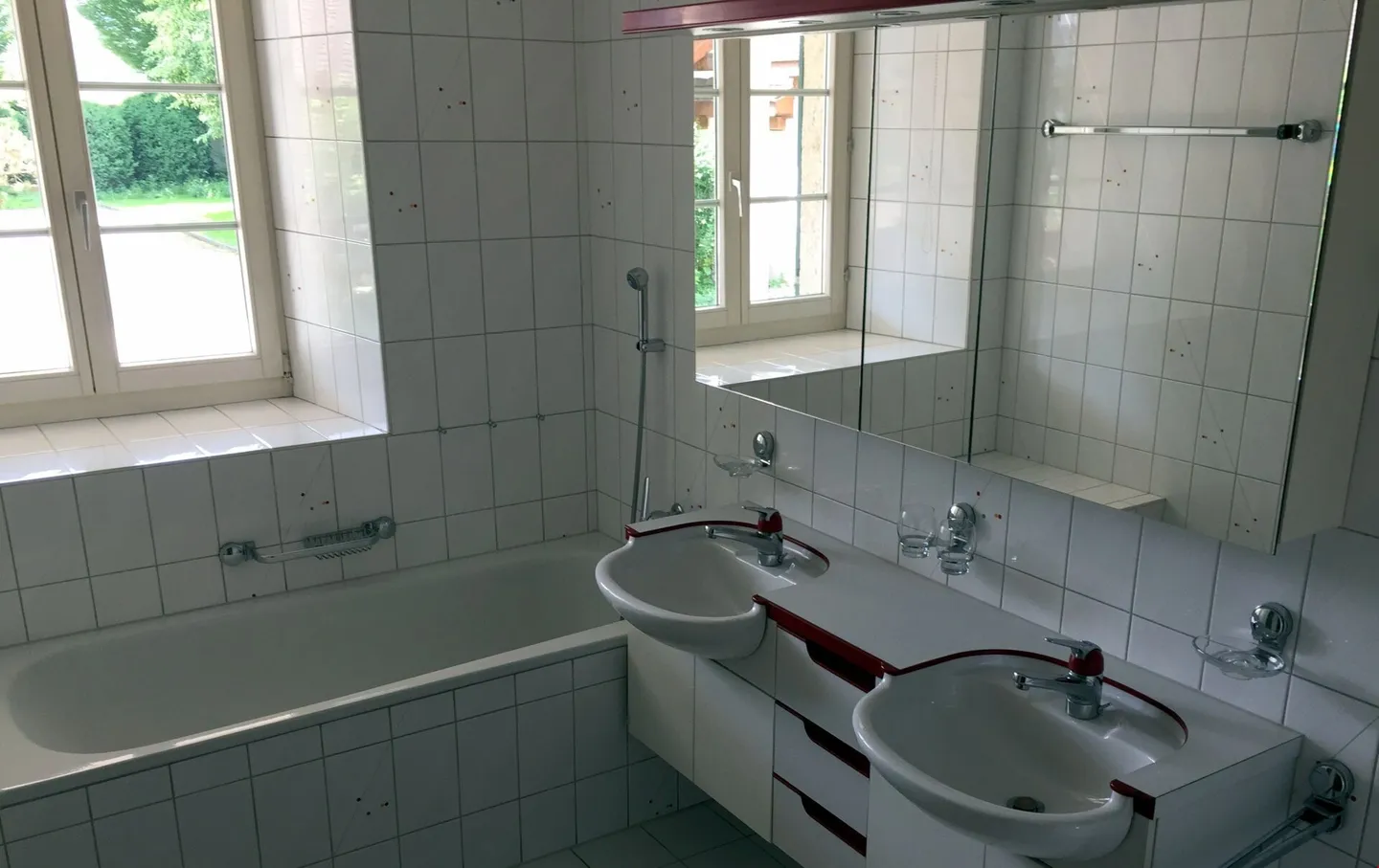 Sehr grosse 4.5 Zimmer Garten Wohnung an guter Lage in Lenzburg - Photo 8 sur 12