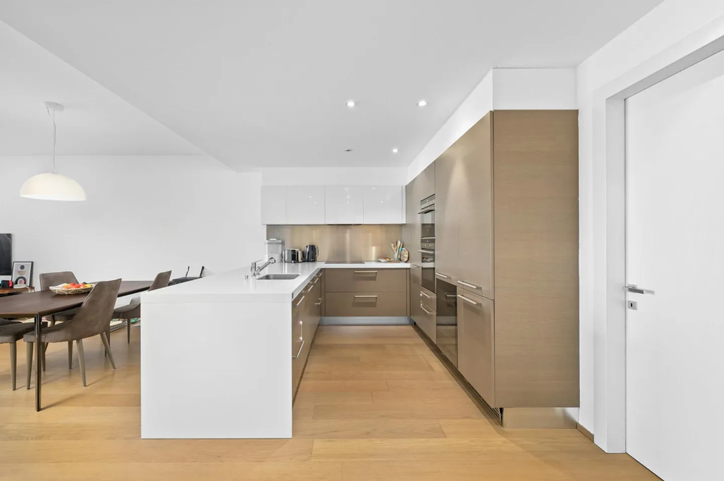 Appartamento di Lusso con Vista Lago - Foto 5 di 10