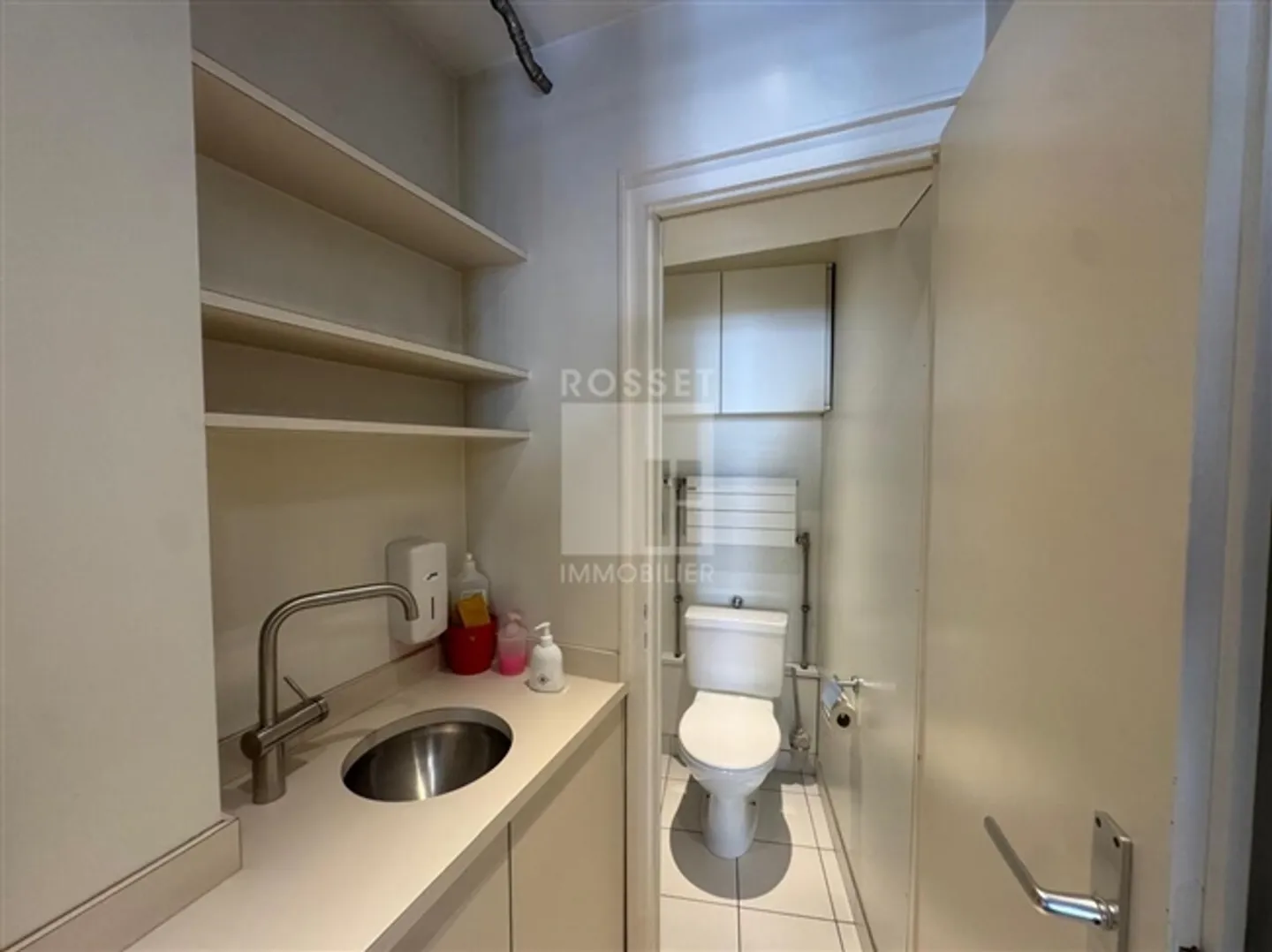 Beautiful gaming hall of approximately 80 m² - Photo 7 of 7