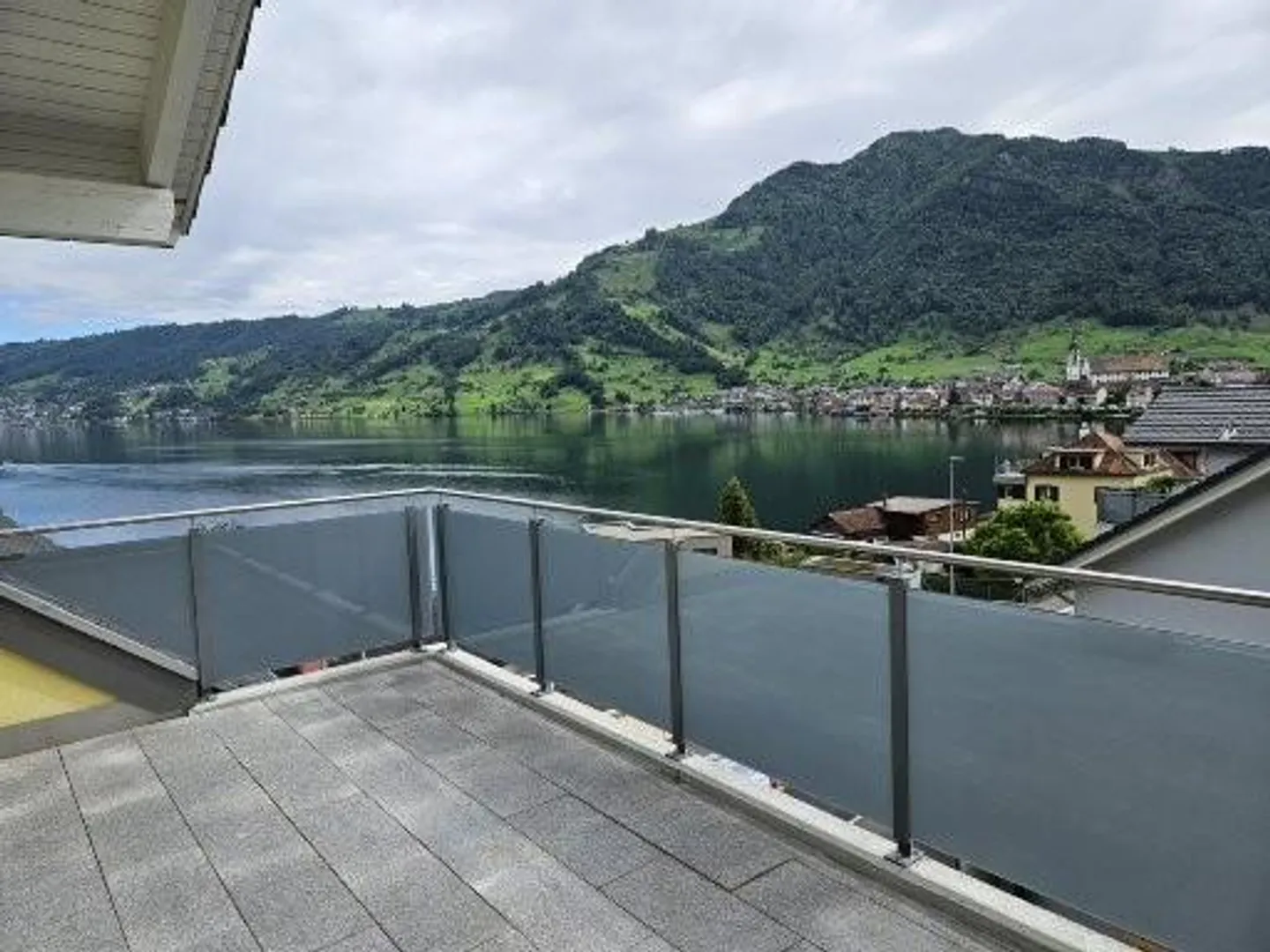 Penthouse mit See- und Bergblick - Foto 5 von 27
