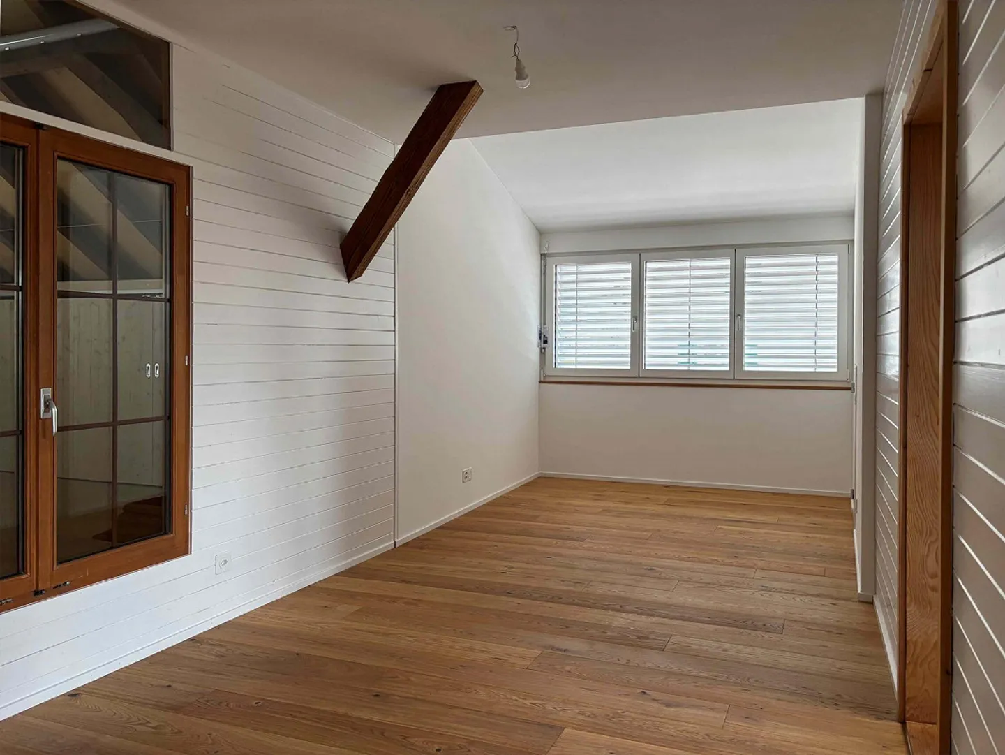 Appartamento unico in mansarda, vecchie strutture in un nuovo abito. - Foto 4 di 14