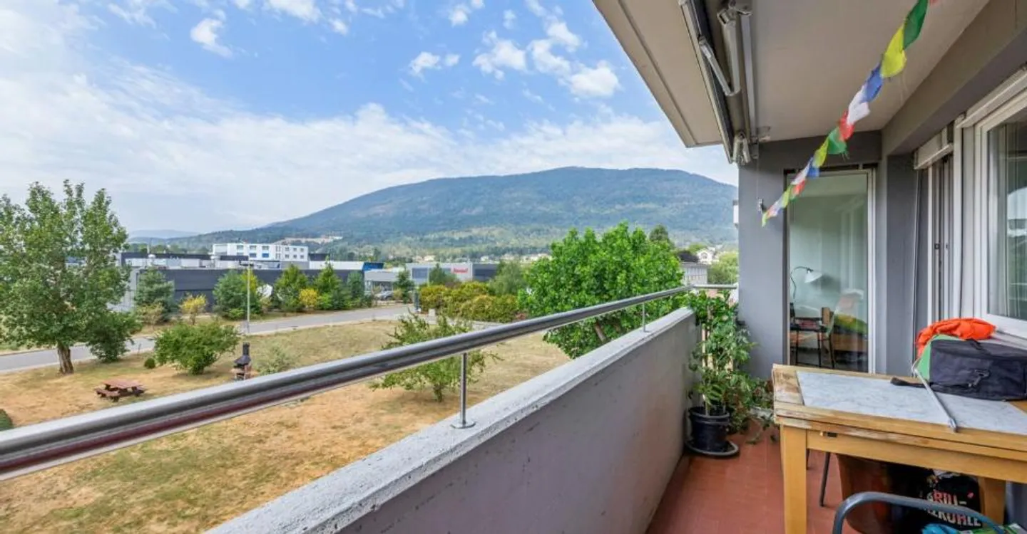 Appartement spacieux de 5.5 pièces - Photo 4 sur 12