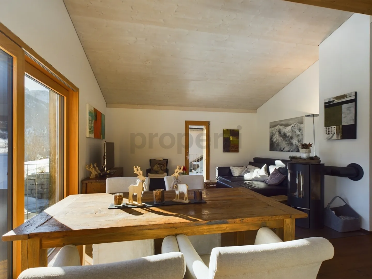 Modern 3.5 Room Attic Apartment in Peist (Municipality of Arosa) - Photo 1 of 11