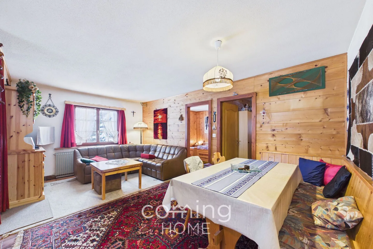 Chalet avec Deux Appartements et Potentiel de Développement à Bürchen - Photo 1 sur 19