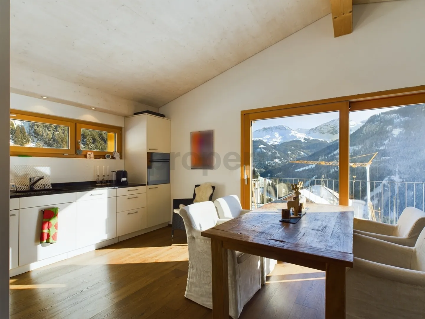 Modern 3.5 Room Attic Apartment in Peist (Municipality of Arosa) - Photo 2 of 11
