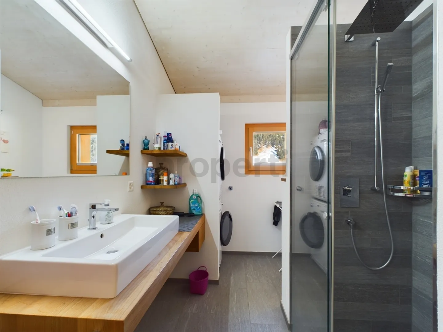 Modern 3.5 Room Attic Apartment in Peist (Municipality of Arosa) - Photo 9 of 11
