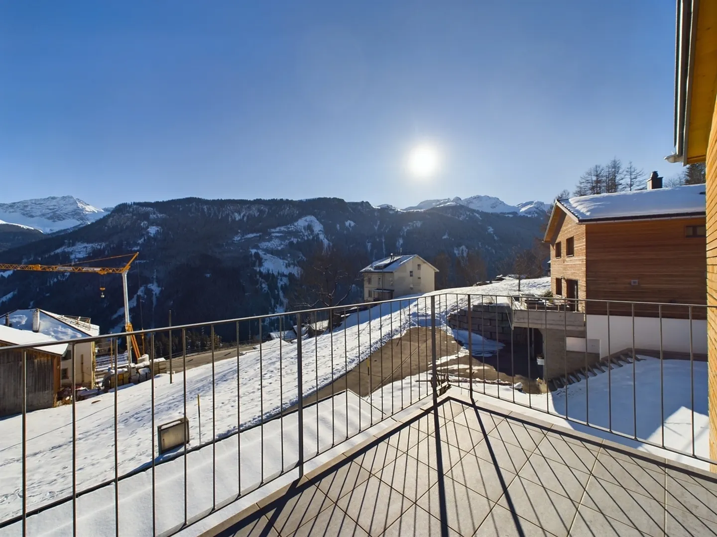Modern 3.5 Room Attic Apartment in Peist (Municipality of Arosa) - Photo 10 of 11