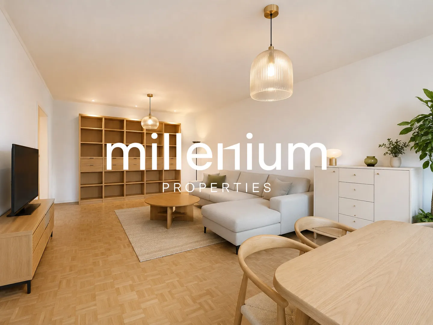 Family apartment with balconies in the heart of an exclusive residence - Photo 4 of 11